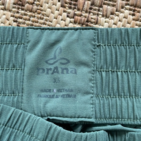 prAna Kinetic Capri Joggers - Picture 3 of 6
